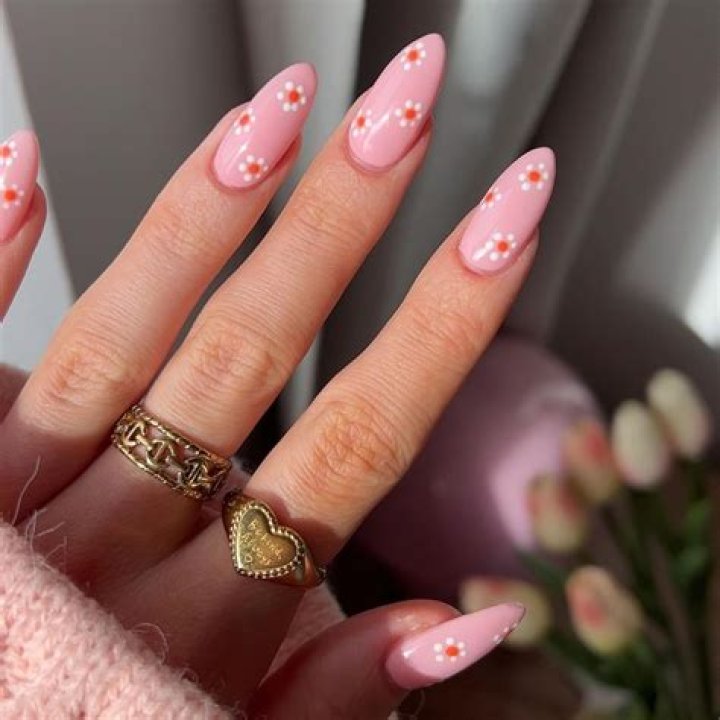 Simple Nails: The Ultimate Guide to Achieving Elegant Nail Art at Home