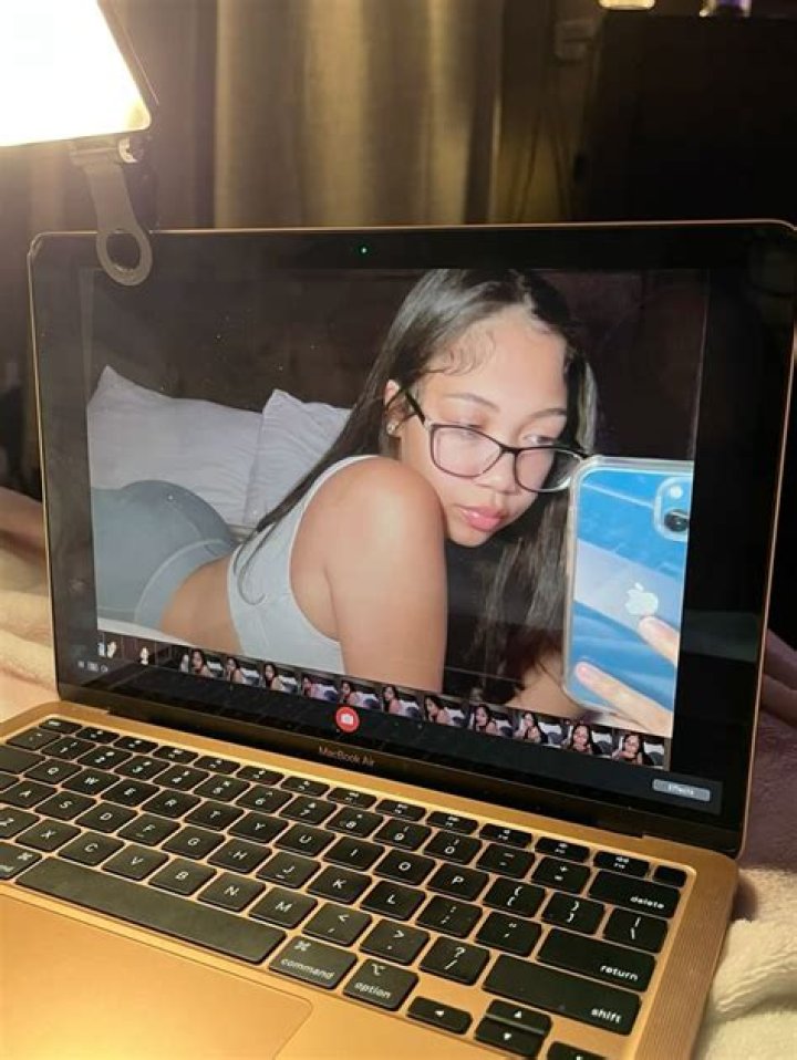 Unveiling the Allure of Slutty MacBook Pics: A Digital Phenomenon