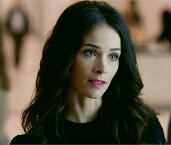 Suits Scottie: The Rise of a Beloved Character in Legal Drama