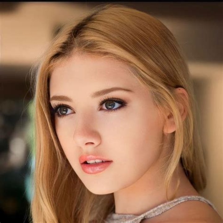 Thealyxastar: Rising Star in the Entertainment World